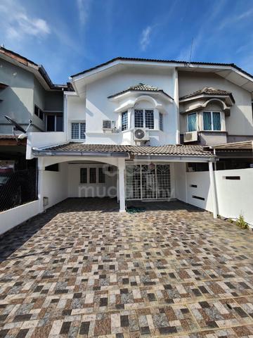 Near LRT/BRT Double Storey Fully Renovated USJ4 Subang Jaya, Selangor 1
