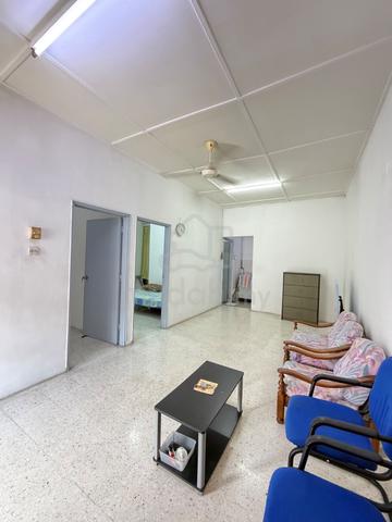 Johor jaya Keembong single storey partial furnished rental 1