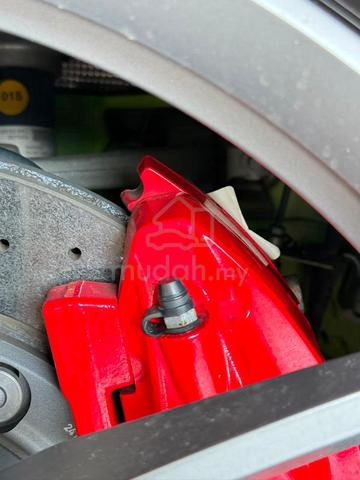 Worth Keeping a Rare Lamborghini Huracan - 2