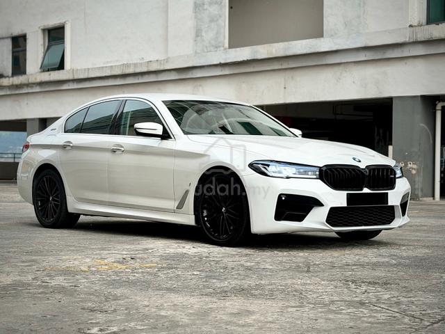 BMW 530e 2.0 - 70KM FULL SRVC RCRD WRRTY 3YRS - 1
