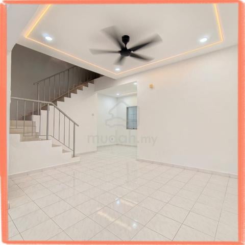 Bandar seri alam @jalan Bayu cheaper murah cantik rumah 1