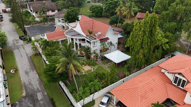 Bungalow Exclusive 2-Storey Tok Sira , Kuantan 1