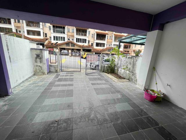 Rumah 3 Tingkat Rare di Amansiara – 5 Parking, Harga Cun 1