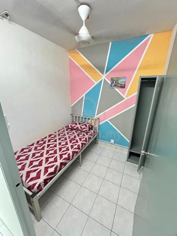 Single Room Male at Flora Damansara Empire City 1Utama The Curve TTDI 1
