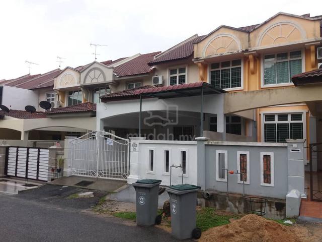 Next to MMU Kolej Komuniti 4 bed 3 bath 1 store Bukit Beruang 1