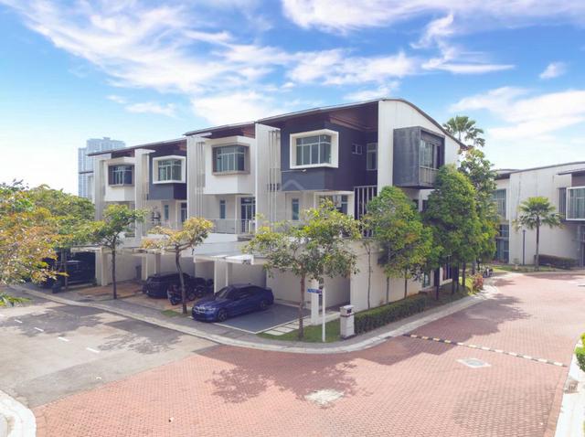 [ END LOT ] 3 Storey Terrace Schubert Symphony Hills Cyberjaya 2