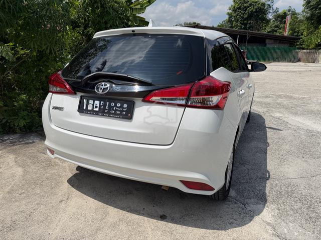 2019 Toyota YARIS 1.5 J (A) LikENeW HatcHBaCK - 4
