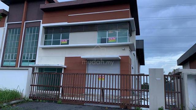 Kempas Lama 1.5 Storey Semi Detached Factory Johor Bahru 1