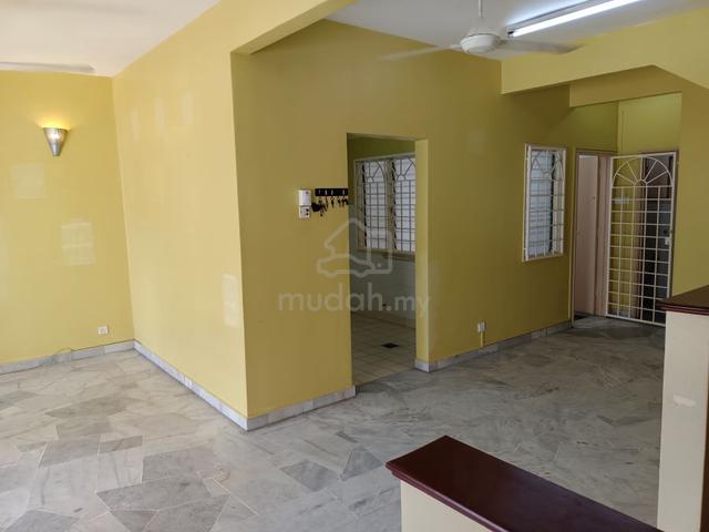Gated Guarded 2 storey Terrace house For Rent In Usj 22, Subang Jaya 3