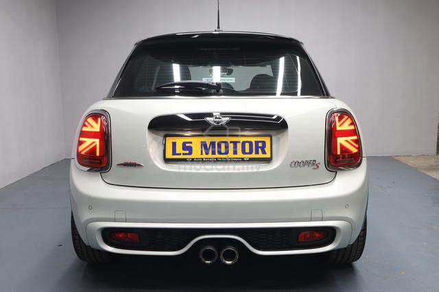 2017 Mini Cooper Jcw 2.0 5-Door (A) - 4