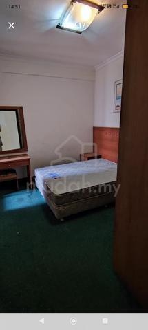 Marina court room for rent 5