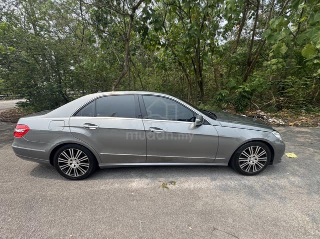 W212 E-Class 3.0 AVANTGARDE - 4