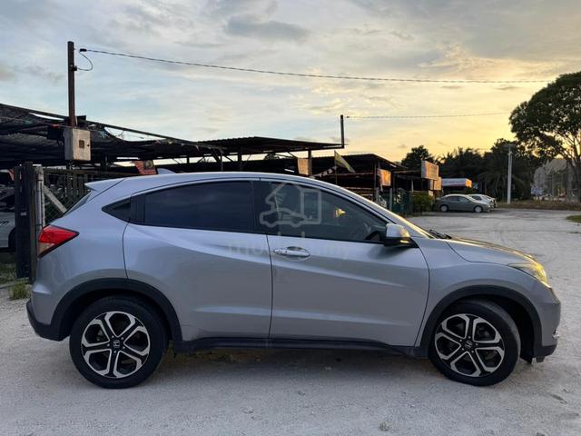 2017 Honda HR-V 1.8 V ENHANCED (A) / Leather Seat - 5