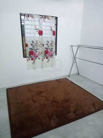 bilik sewa pt. sempadan, batu pahat 1