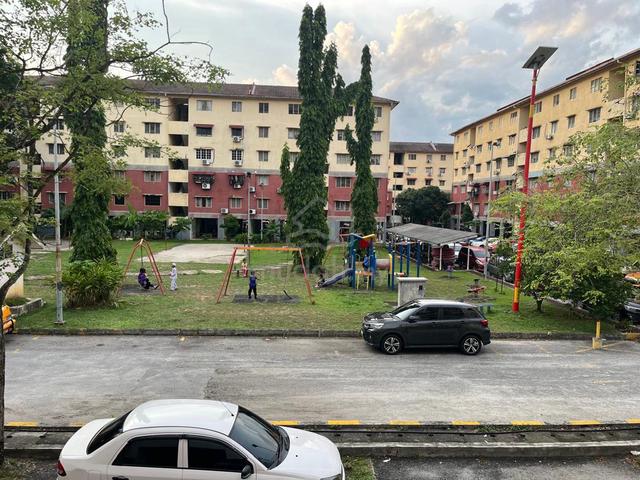 Flat PKNS 1