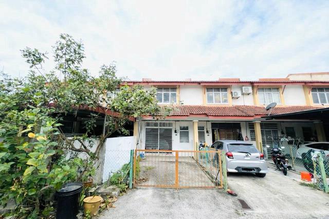 RUMAH MURAH🔥2 Storey Taman Bunga Raya Bandar Baru Salak Tinggi Sepang 1