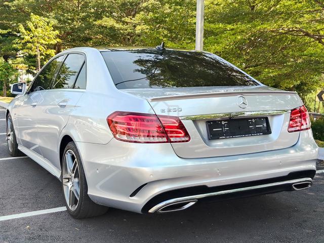 Mercedes Benz E250 2.0 AMG ✅SUNROOF✅POWER BOOT✅360 - 4