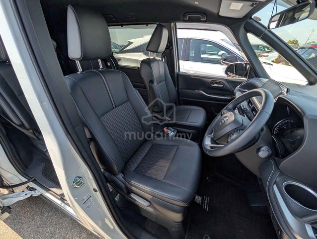 2022 Toyota NOAH 2.0 SZ ADVANCE DRIVE POWER BOOT - 5