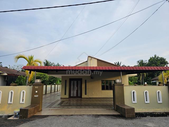 Renovated Single Storey Bungalow For Sale Kampung Cina At Sitiawan 1