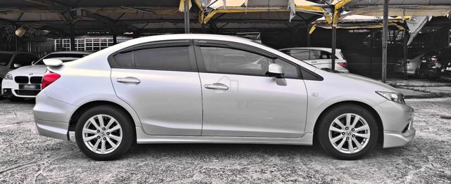 2013 Honda CIVIC 1.8 S (A) - 4