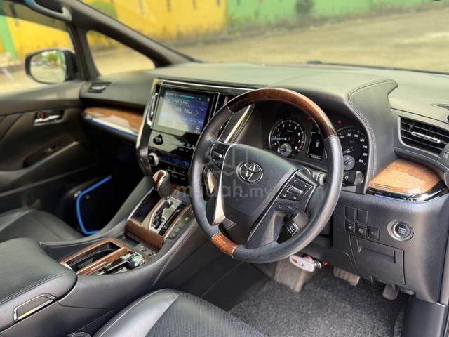 2015 Toyota ALPHARD 3.5 EL FullSpec Black Interior - 2
