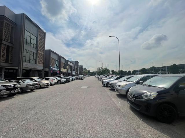 Taman Perindustrian 3 Storey Shop Lot Senai Johor 1