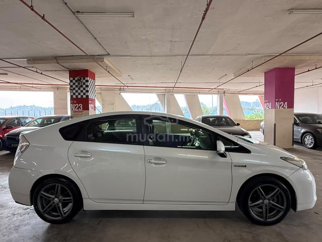 2013 Toyota PRIUS 1.8 LUXURY (HYBRID) ENHANCED (A) - 3