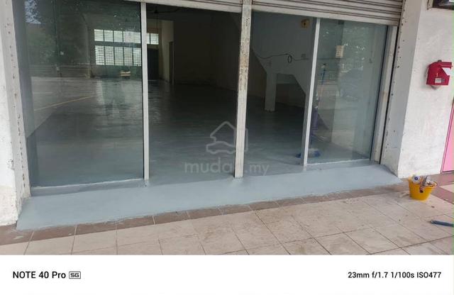 (Ground Floor intermediate) Taipan Bukit Raja Shoplot for rent 1