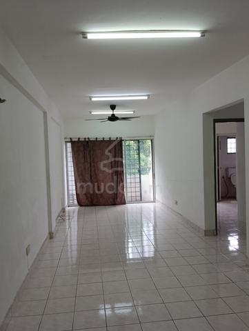 Plaza Sinar Apartment 1