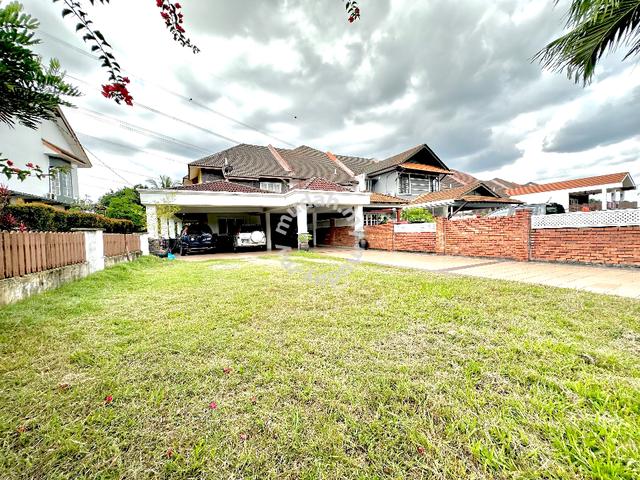 TANAH LUAS CORNER LOT UNIT🔥 Double Storey Bangi Golf Resort Bangi 1