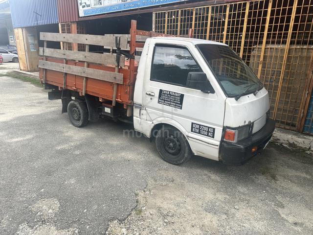 1996 Nissan c22 - 1