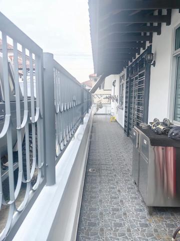 FULLY RENOVATED Pelangi indah jln ayu 1.5 storey endlot v land extend 1