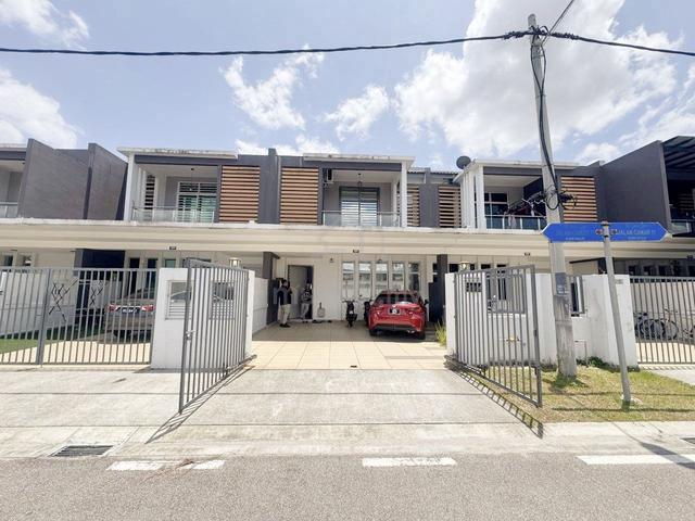 [4+1 BILIK] Bandar Putra Gated & Guarded Family Home 1