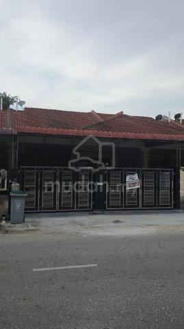 Tmn Universiti Parit Raja 1