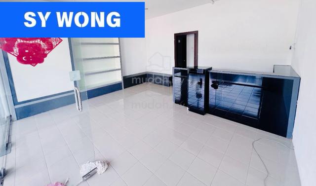 【Renovated】Big Ground Floor shoplot @ Taman Perwira 1