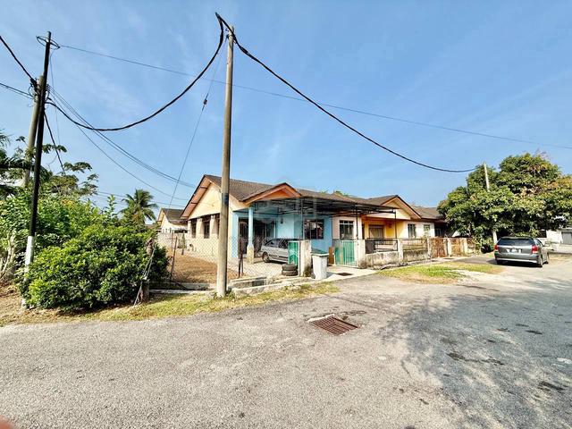 [CORNER LOT] Teres Setingkat  Taman Sejati, Merlimau, Melaka 1