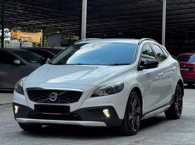 2016 Volvo V40 2.0 CROSS COUNTRY T5 (5 Cylinder) - 5