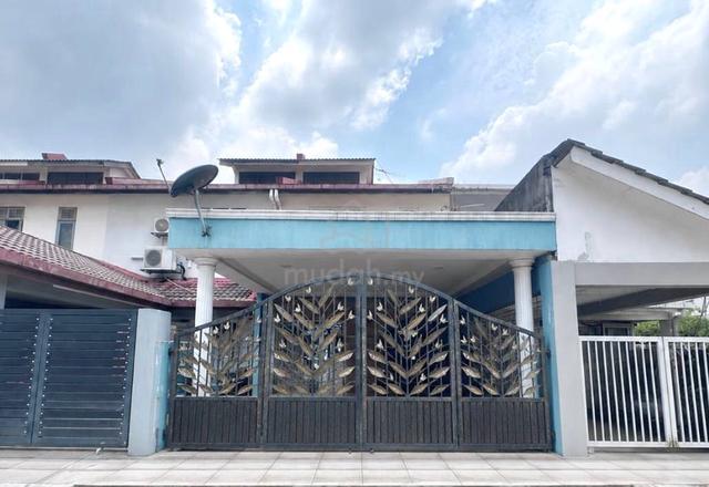 Taman Klang Utama,Freehold, Renovated Table Top & Extended Kitchen 1