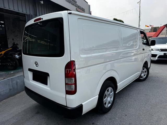 2017 Toyota HIACE 2.5 Panel Van (M) Boleh Loan - 2