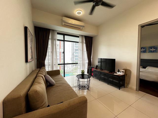 Grand Medini 1