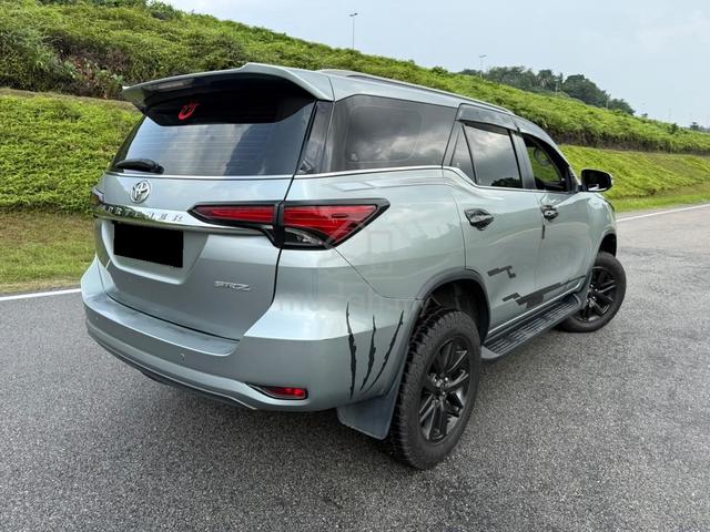2016 Toyota FORTUNER 2.7 SRZ 4X4 POWER BOOT - 2