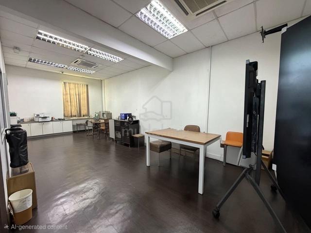Kempas Utama 1.5 Storey Semid Factory Good Condition For Sale 1