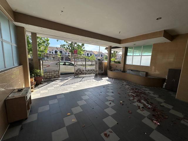 Menglembu/Good Condition/High Ceiling/Fully Extended & Renovated 1