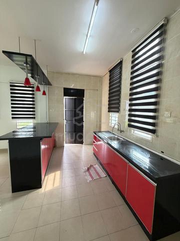 Rumah Corner 3 Tingkat , 7Bilik 7Toilet @ BANGI AVENUE / SERI 1