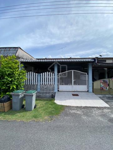 Single Storey Jalan Permata, Taman Intan, Batu Pahat, Johor 1
