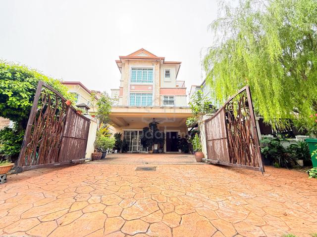 Below MV 2.5 Storey Bangalow, Le Putra Avenue, Seri Kembangan 1