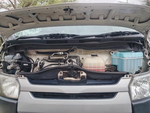 2021 Toyota HIACE 2.5 Panel Van - 4