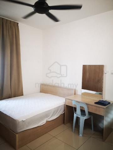Fully furnished Master bedroom (For male) at Bandar IOI, Segamat Johor 1
