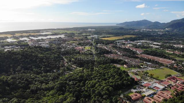 Prime Land 4 sales with Spectacular Andaman Sea Views in Penang Island 2