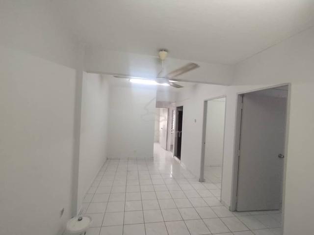 Flat Pandan Indah 1